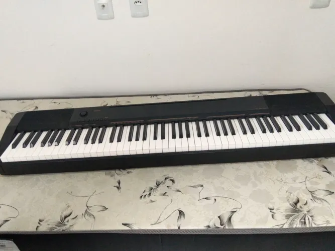 Piano digital casio cdp 130 (88 teclas) + pedal e fonte