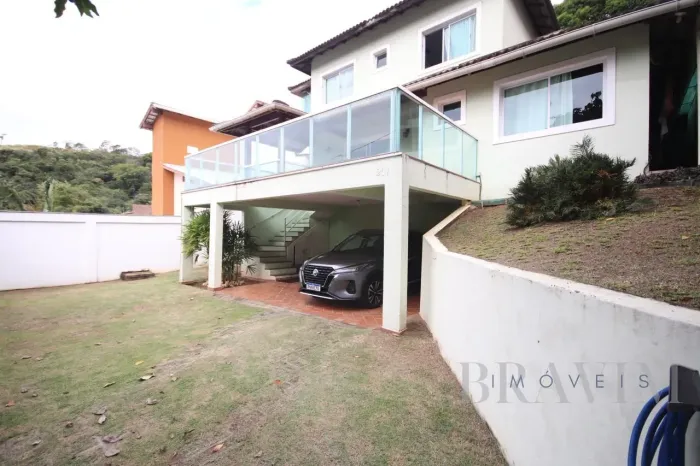 Casa Duplex em Fradinhos, com 3 quartos em Fradinhos - Vitória - ES