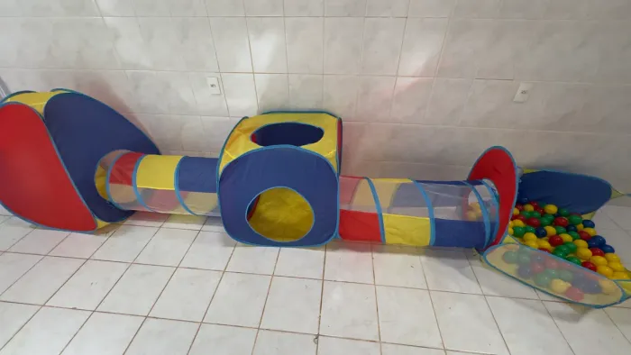 Barraca com piscina de bolinhas infantil 