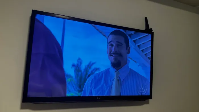 Tv LCD LG 42 não é Smart