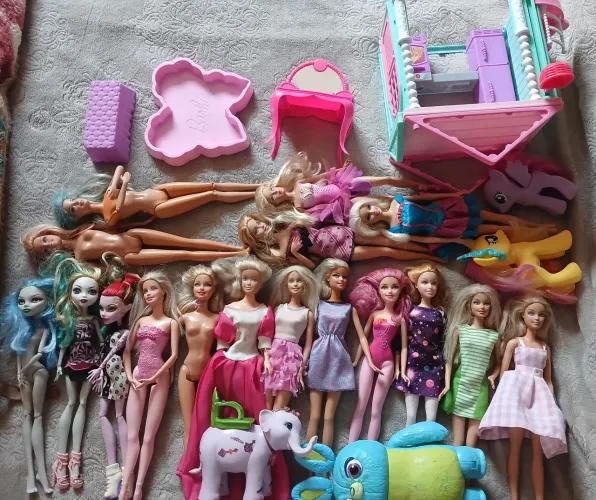 Lote bonecas barbie monster high ponei *atenção a descrição