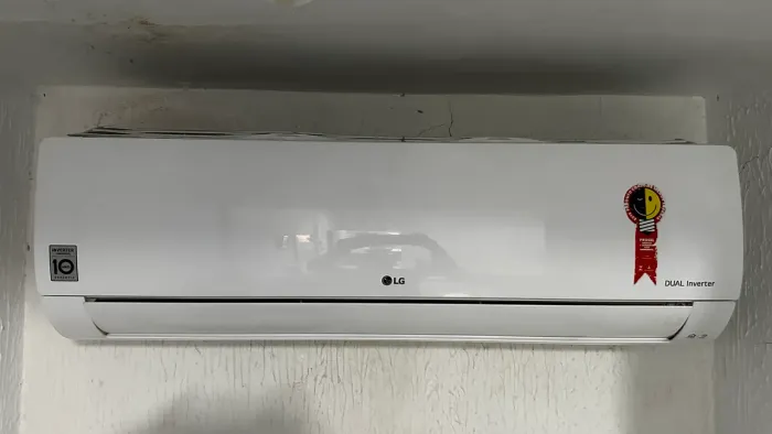 Ar-condicionado LG Dual Inverter 22.000 BTUs - usado