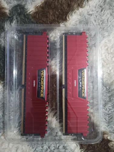 Kit Memória RAM 16gb (2x8gb) Corsair Vengeance DDR4 2400MHz