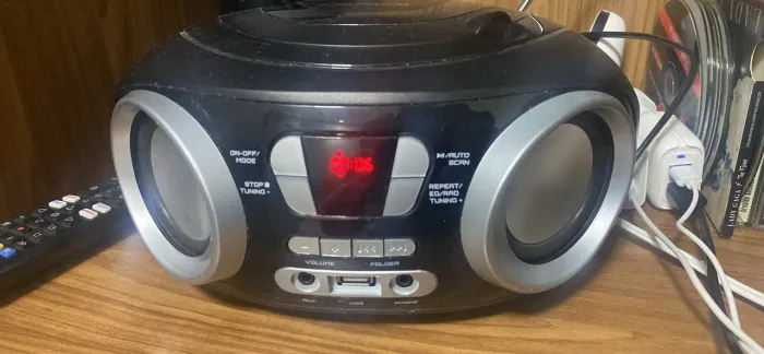 Rádio com Cd mondial
