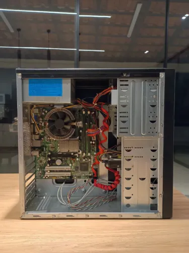 Computador Escritório: Core 2 Quad Q6600 3.0GHz | 4GB DDR2 | 160GB HD