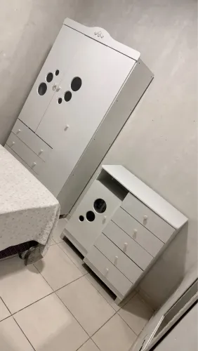 Guarda roupa +comada 
