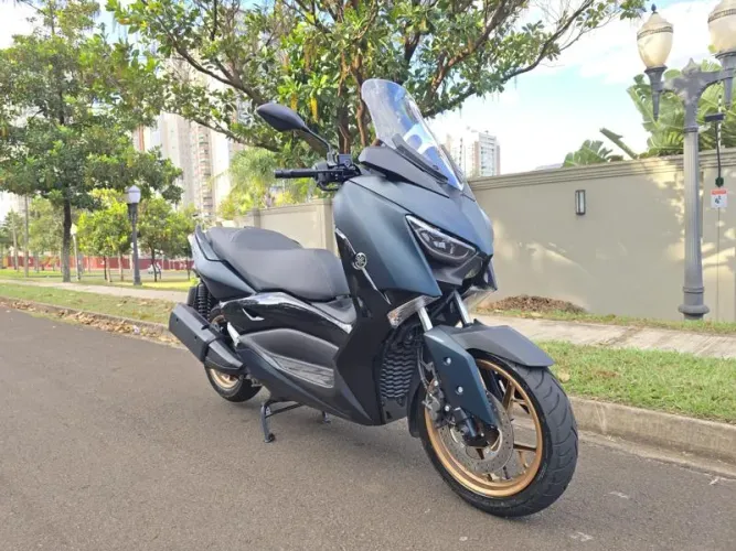 XMAX 250 ABS