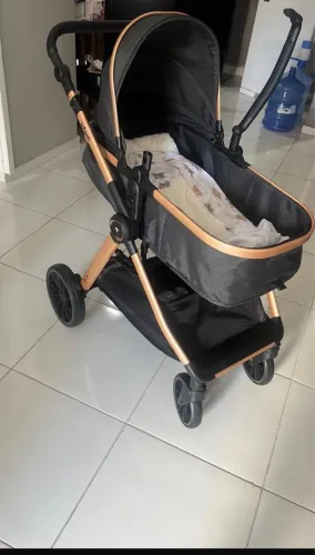 CARRINHO DE BEBÊ INFANTI SEMI NOVO 