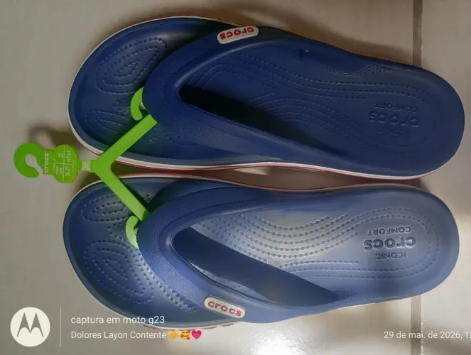 Vende- se , uma Crocs original número 35 e 36 usada 1 vez 
