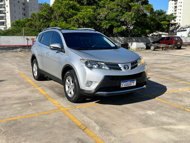 Toyota RAV4 2.5 4X4 16V Aut. 2013