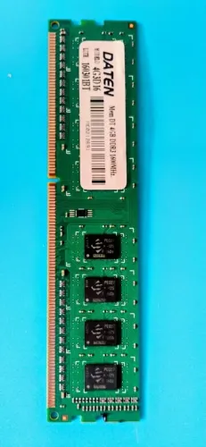 Memória RAM DATEN 4GB DDR3 1600MHz Desktop Usada