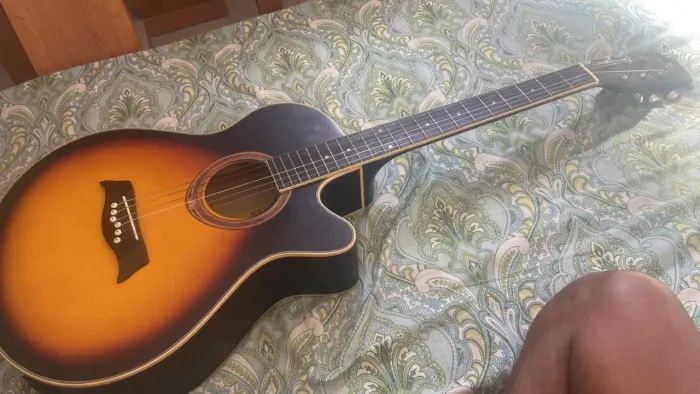 Vendo violão Michael pega cabo