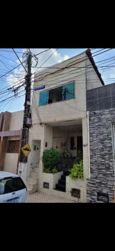 VENDO CASA DUPLEX COM 5/4 SENDO 3 SUITES, CASA LOCAL CIDADE ALTA, PRÓX. A IGREJA DO GALO