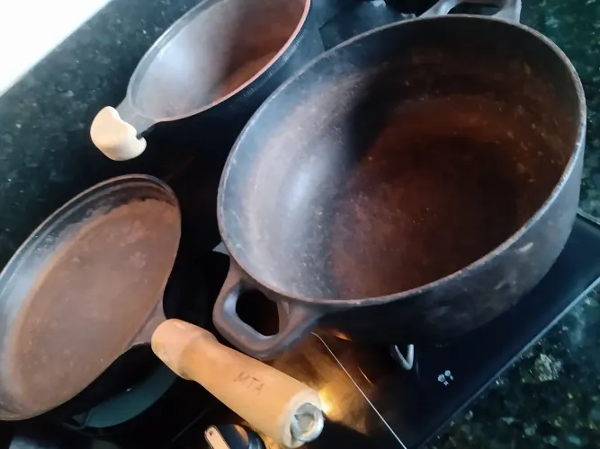 3 panelas de ferro
