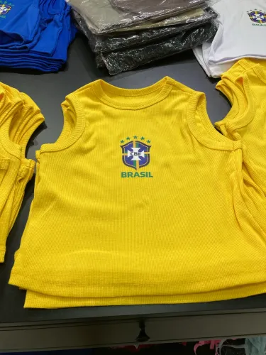 Cropped feminino do Brasil