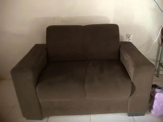 VENDO SOFÁ USADO