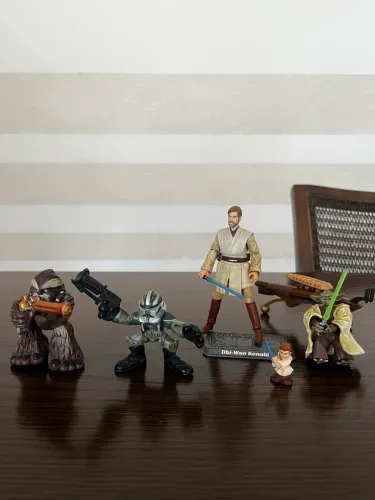 Bonecos Star Wars Hasbro Obi Wan, Yoda, Tarful, Gree
