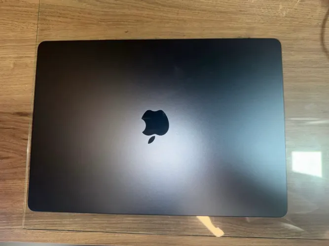 MacBook Air M3 15.2 16GB/ 256SSD