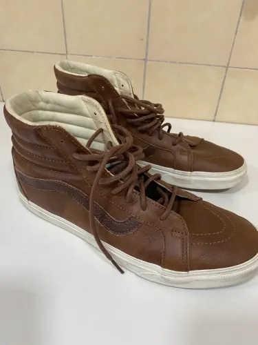 Tênis Vans de cano longo couro marrom