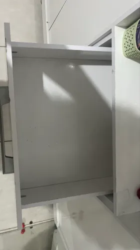 Guarda roupa branco