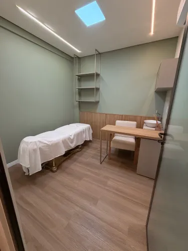 Sala comercial localizada na Praia Brava