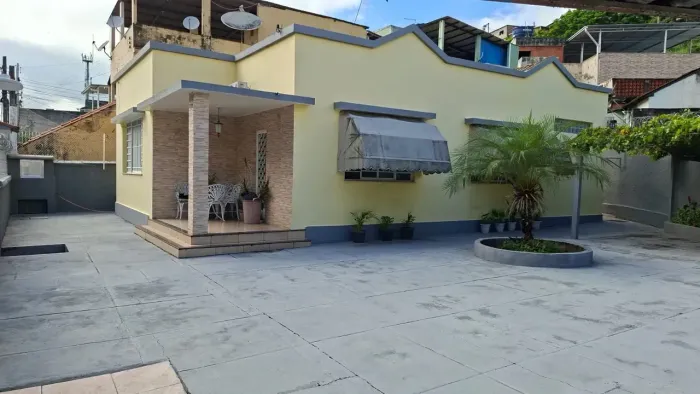D04-Barreto-Niterói-Linda Casa Ampla,4qts/1ste,churrasqueira,quintal,5vagas,Bom local,AcFi