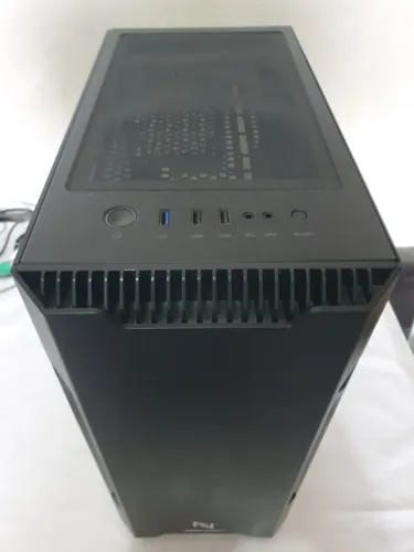 Gabinete Gamer Neologic R$ = 130,00