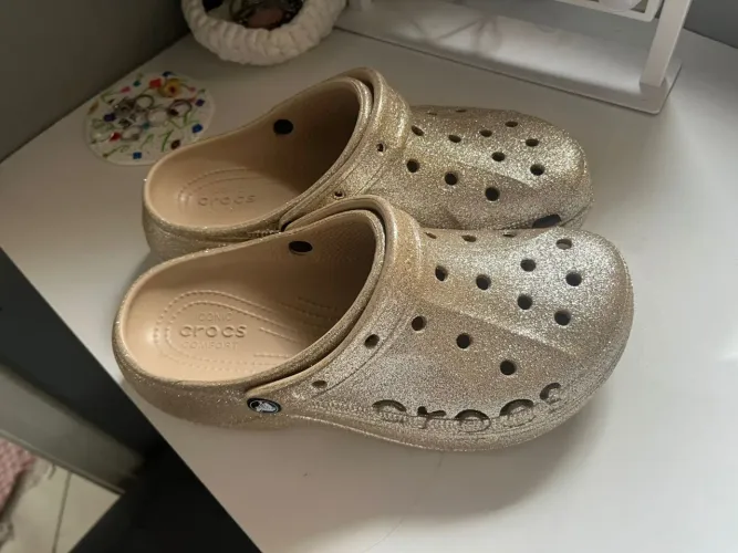 Crocs de gliter novo 