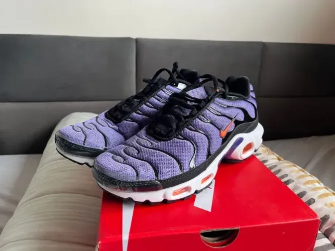 NIKE AIR MAX PLUS TN - Voltage Purple