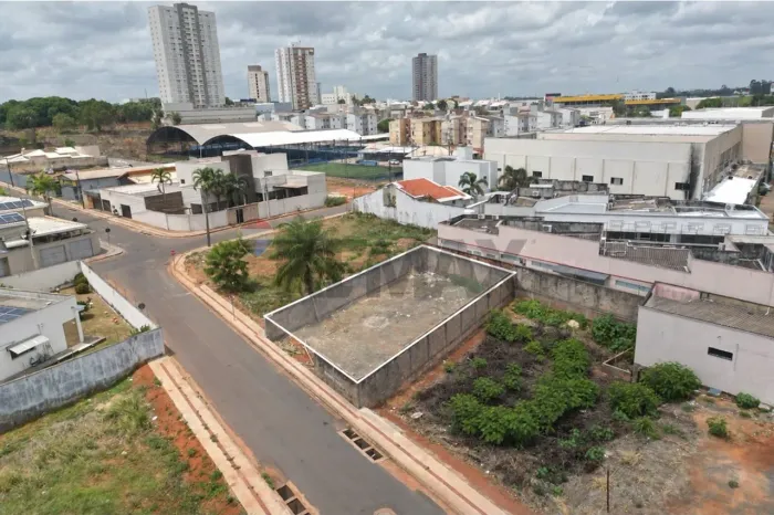 Terreno Comercial à Venda no Centro de Araguaína - TO