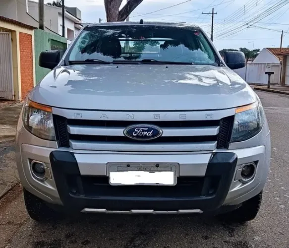 Ford Ranger XLS 2.5 16V 4X2 CD Flex 2013