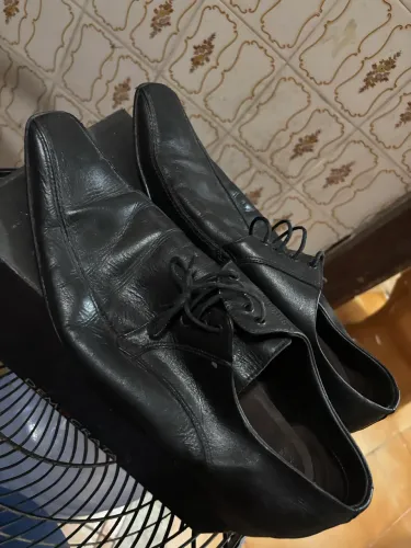 Sapato de couro legítimo