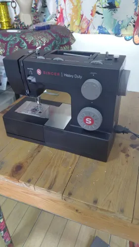 Maquina de costura 