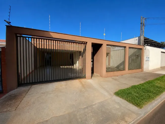 Casa para locação com 3 quartos na Zona Norte de Londrina