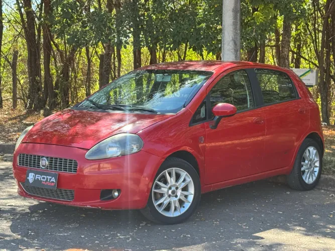 Fiat Punto Attractive 1.4 Fire Flex 8V 5P 2012