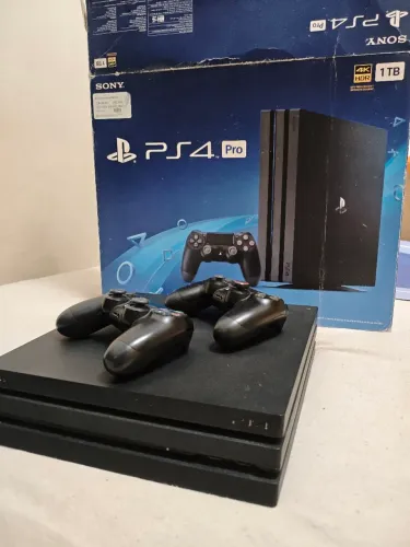 PS4 PRO 