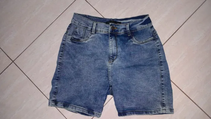 Short Jeans Cintura Alta Lavagem marmorizada