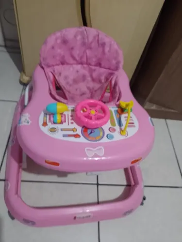 Vendo andador menina