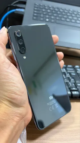 XIAOMI MI 9 SE