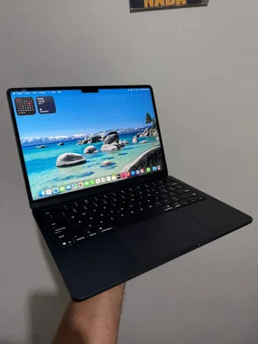 Macbook M4 16/256 - Garantia até Julho