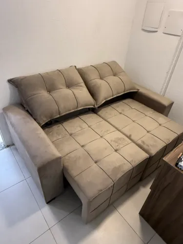 Sofá retrátil reclinável ideal para seu apartamento