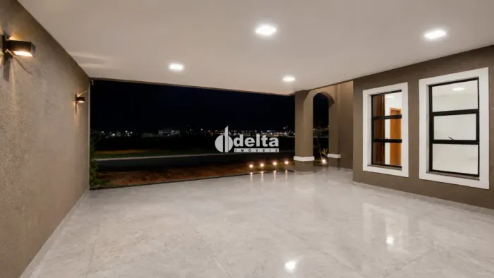 Casa com 3 quartos sendo suíte disponível para venda no bairro Novo Mundo em Uberlândia-MG