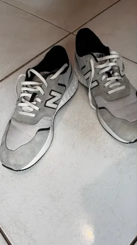 Tênis New Balance Original - tamanho 40/41