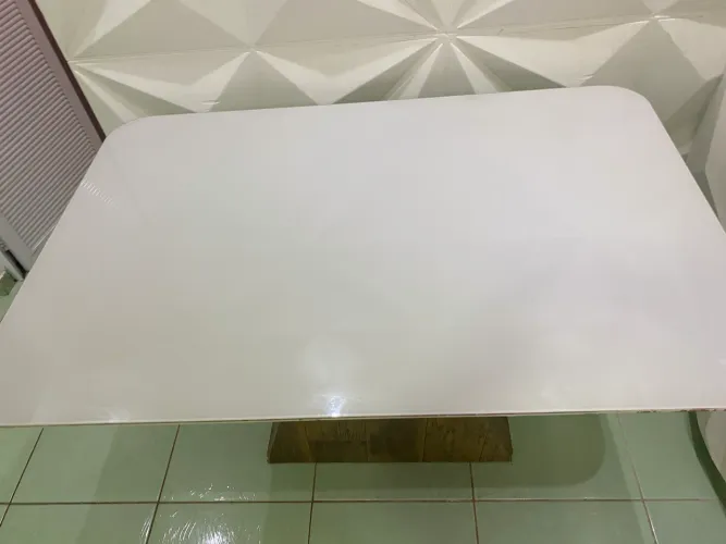 Mesa 4 lugares com tampo de vidro