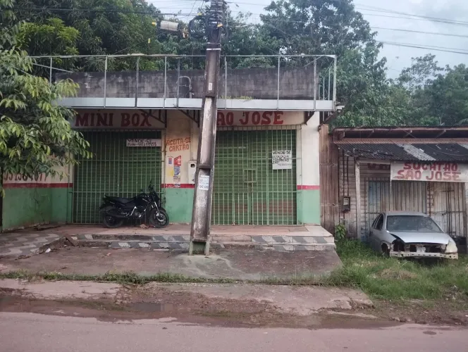 Ponto comercial com casa 
