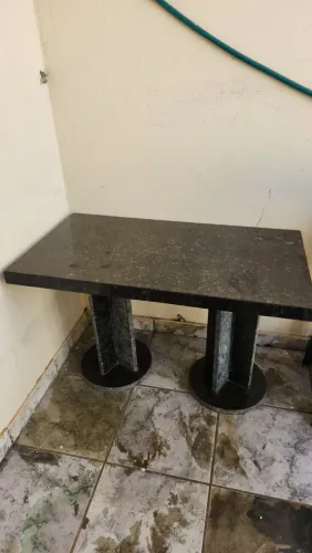 Mesa de mármore 
