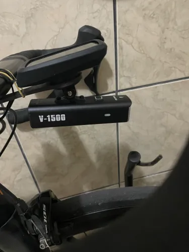 Farol bike 1500 Lm 4500 mah