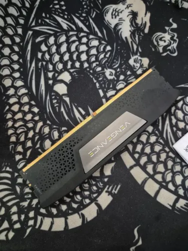 Memória RAM DDR5 CORSAIR VENGEANCE 32GB 5600MHz CL40