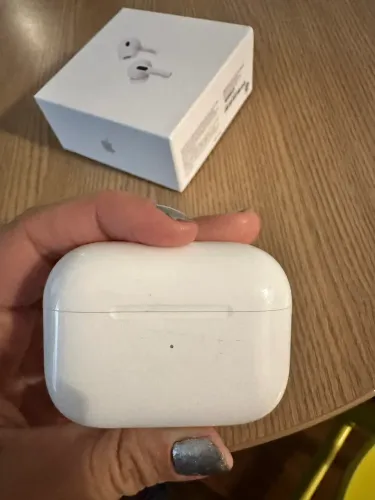 Air pod 2 geração o original usado  em bom estado 
