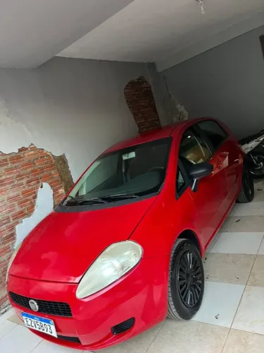 Fiat Punto Attractive 1.4 Fire Flex 8V 5P 2012